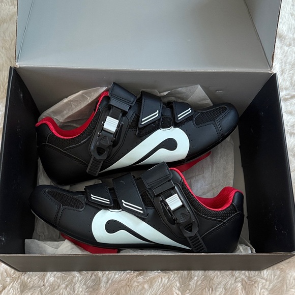 Peloton Black and White Cycling Shoes with Red Accents - Picture 1 of 4